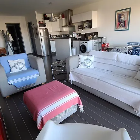 Beautiful T3 With Balcony Near The Apartment Arcachon